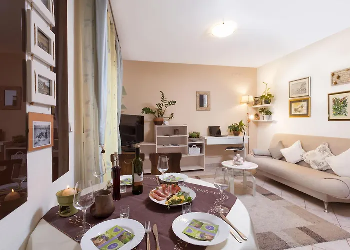 Arca, With Sea View And Free Parking Apartament